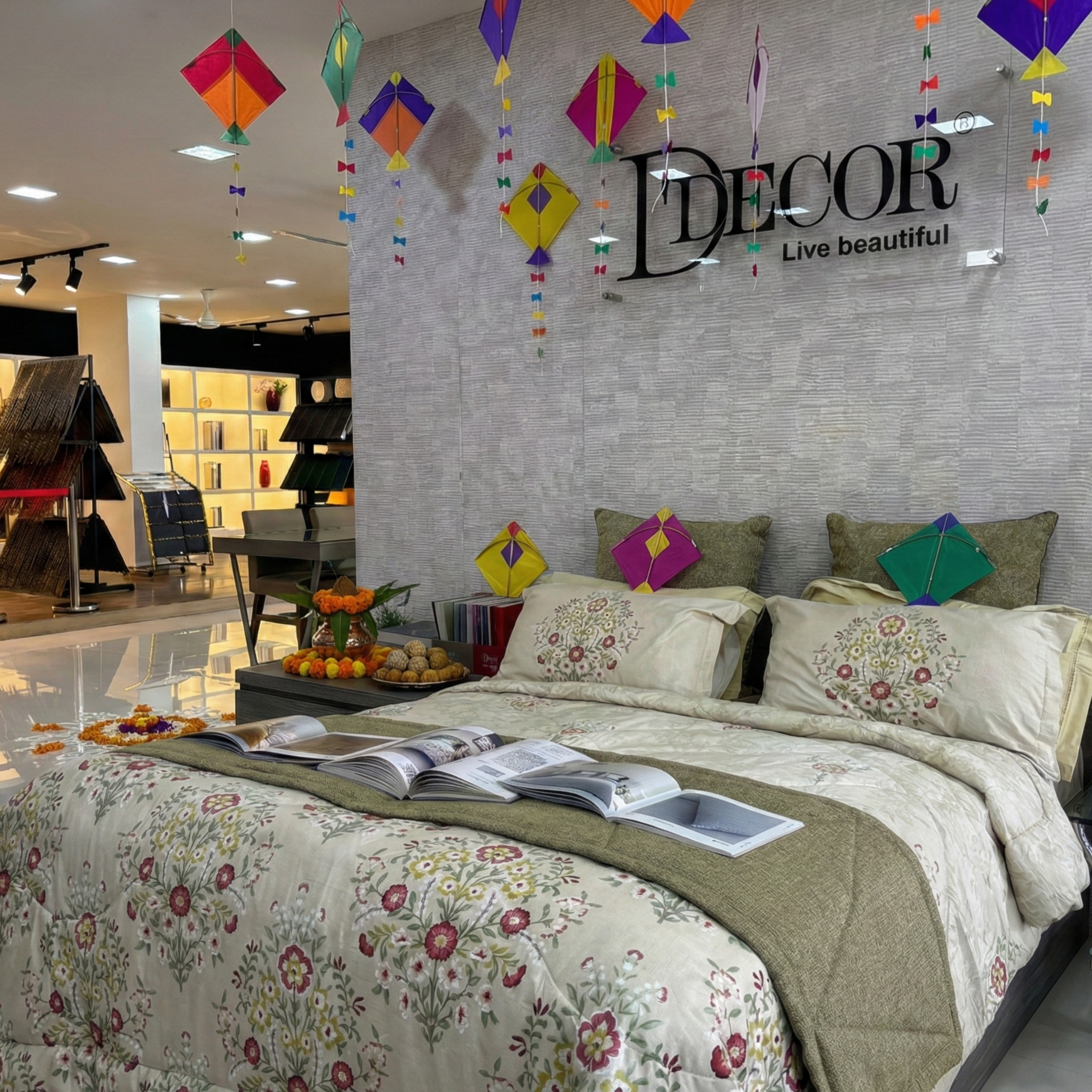 UNIQ Showroom